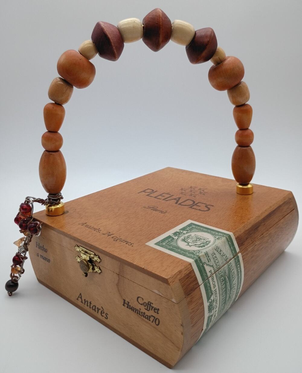 Vintage Pleiades Paris Wooden Cigar Box Purse Handbag Beaded Handle 24 ct. Empty